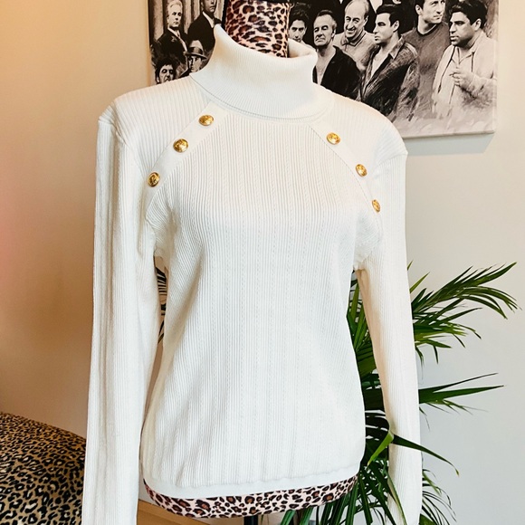 Militant Style Turtleneck - Picture 5 of 8